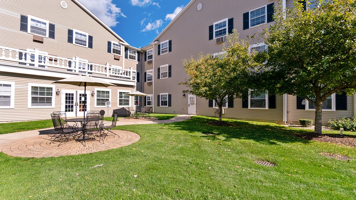 Luxury Senior Living in Madison, CT