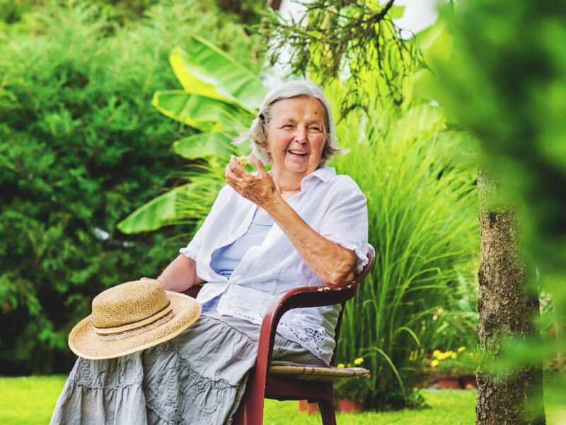 Dementia Care & the Benefits of Being Outside