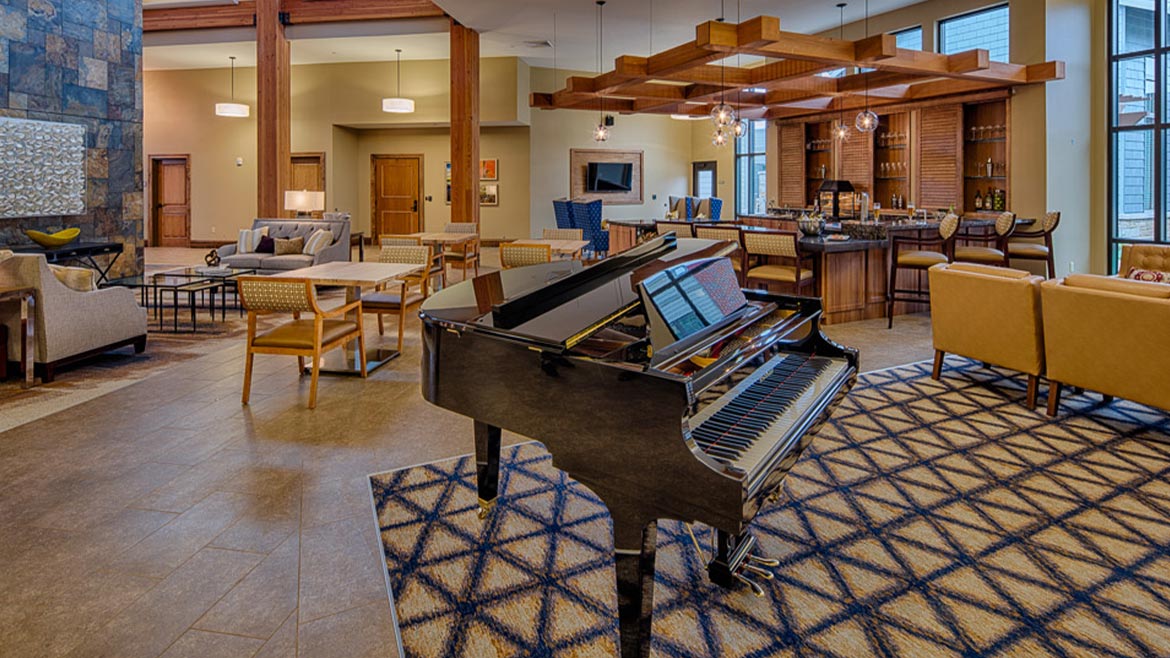 Luxury Senior Living Near Milwaukee, WI