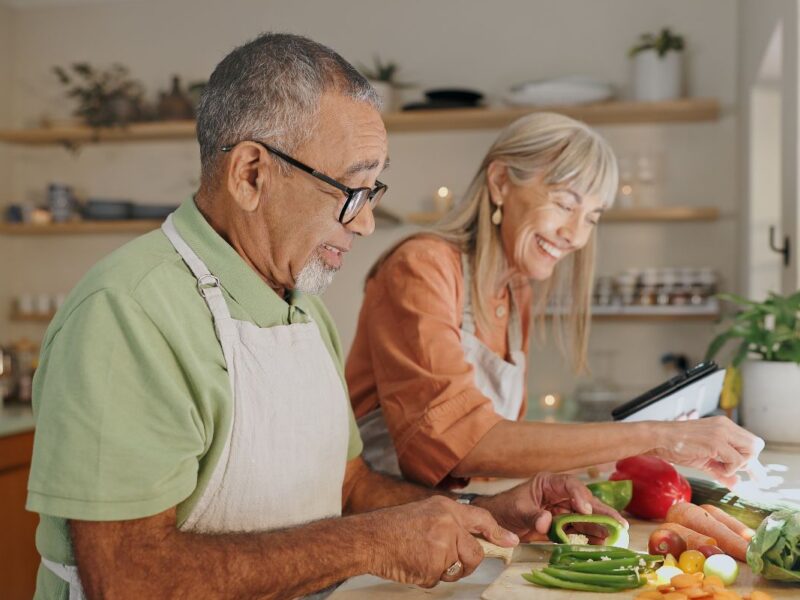 Thriving in Retirement: 6 Essential Tips for Retirement Living